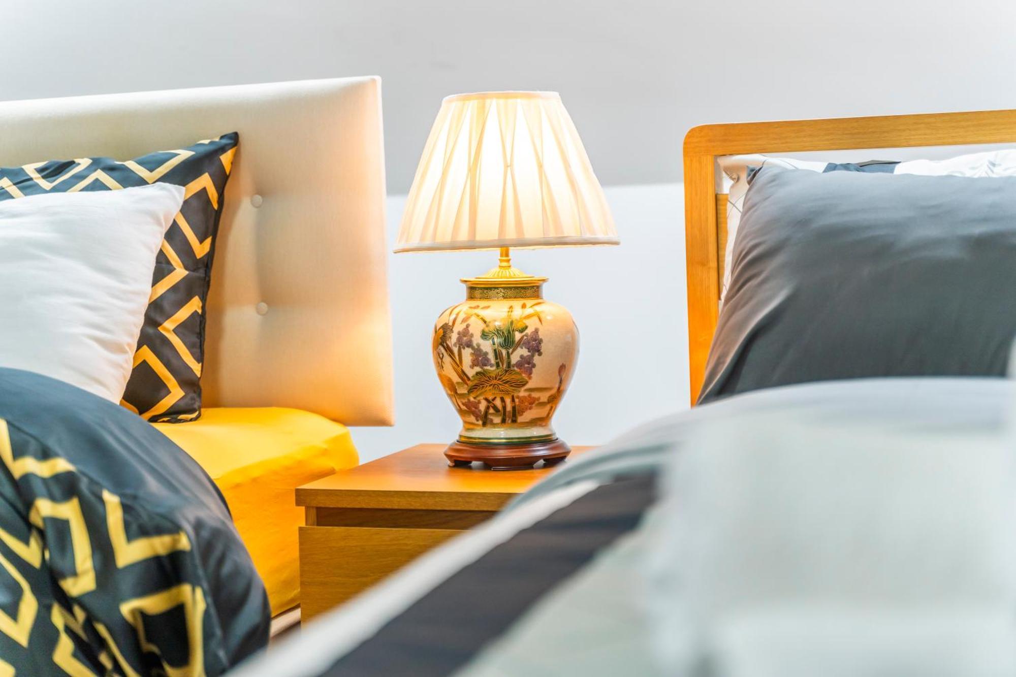 Exquisite 2-Bedroom Penthouse-Sleeps 7-Free Parking With Workstations & High-Speed Wifi バーミンガム エクステリア 写真